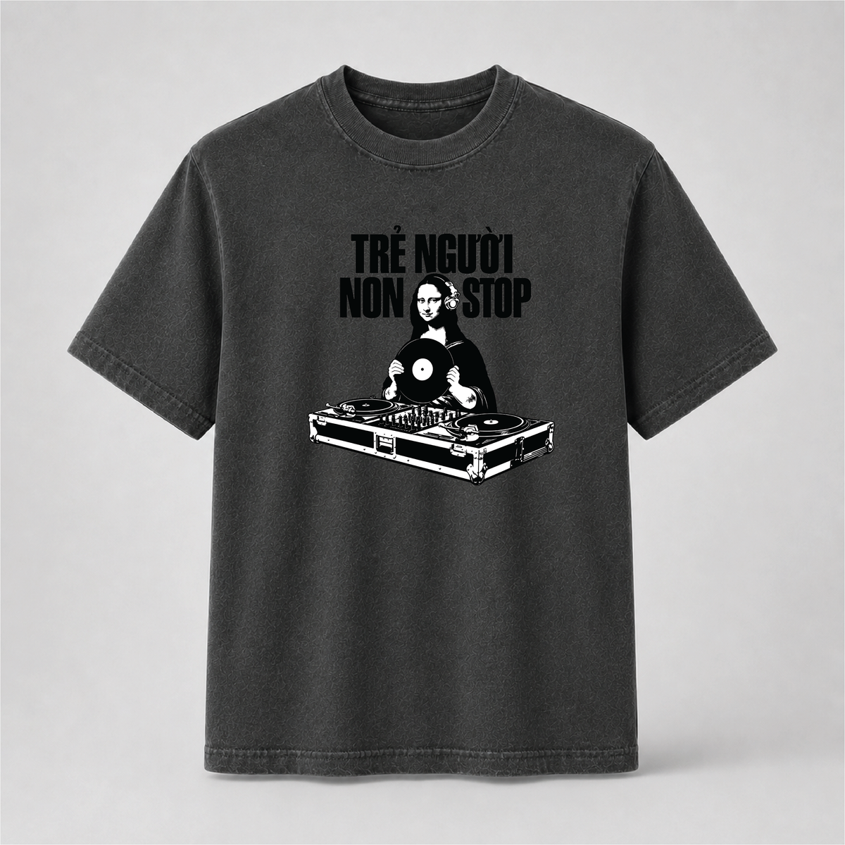 Trẻ Người Non Stop Mona Lisa DJ Graphic Tee
