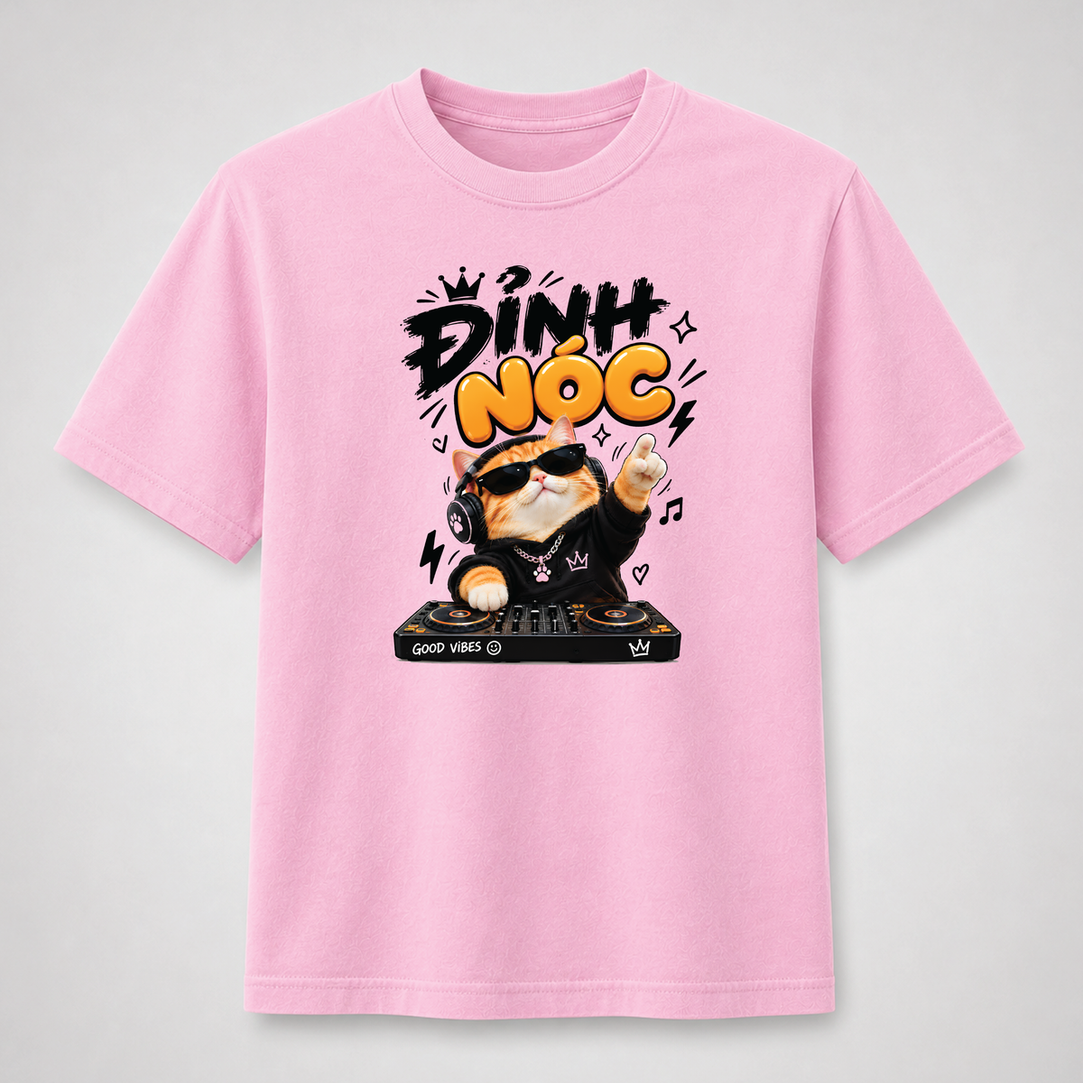 Đỉnh Nóc Retro DJ Cat Vietnamese Graphic Tee