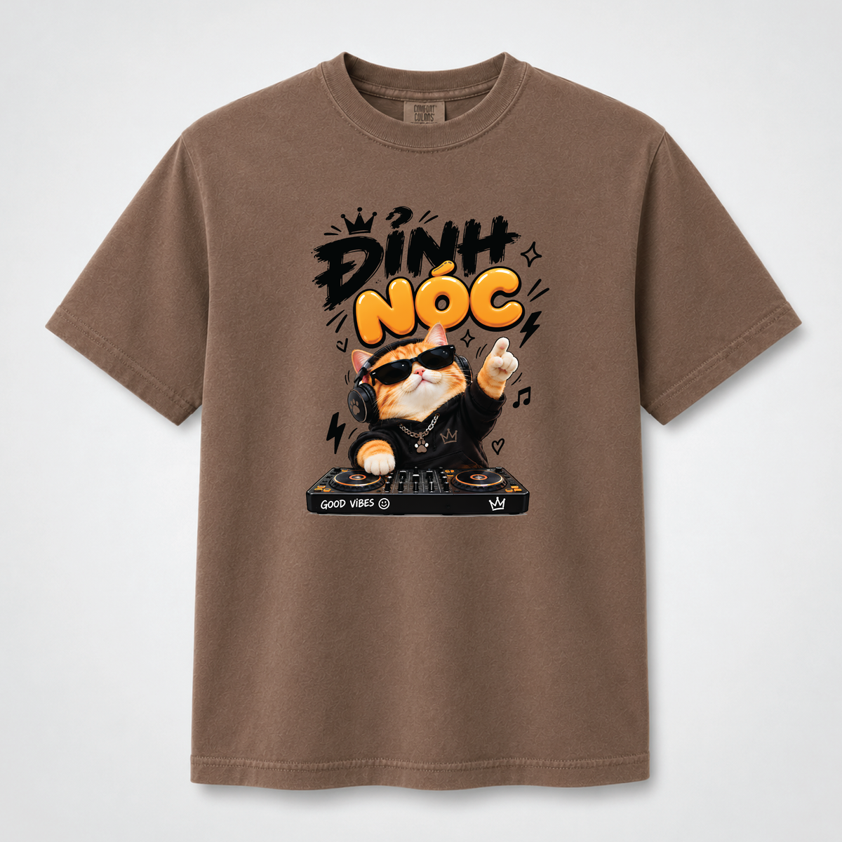 Đỉnh Nóc Retro DJ Cat Vietnamese Graphic Tee