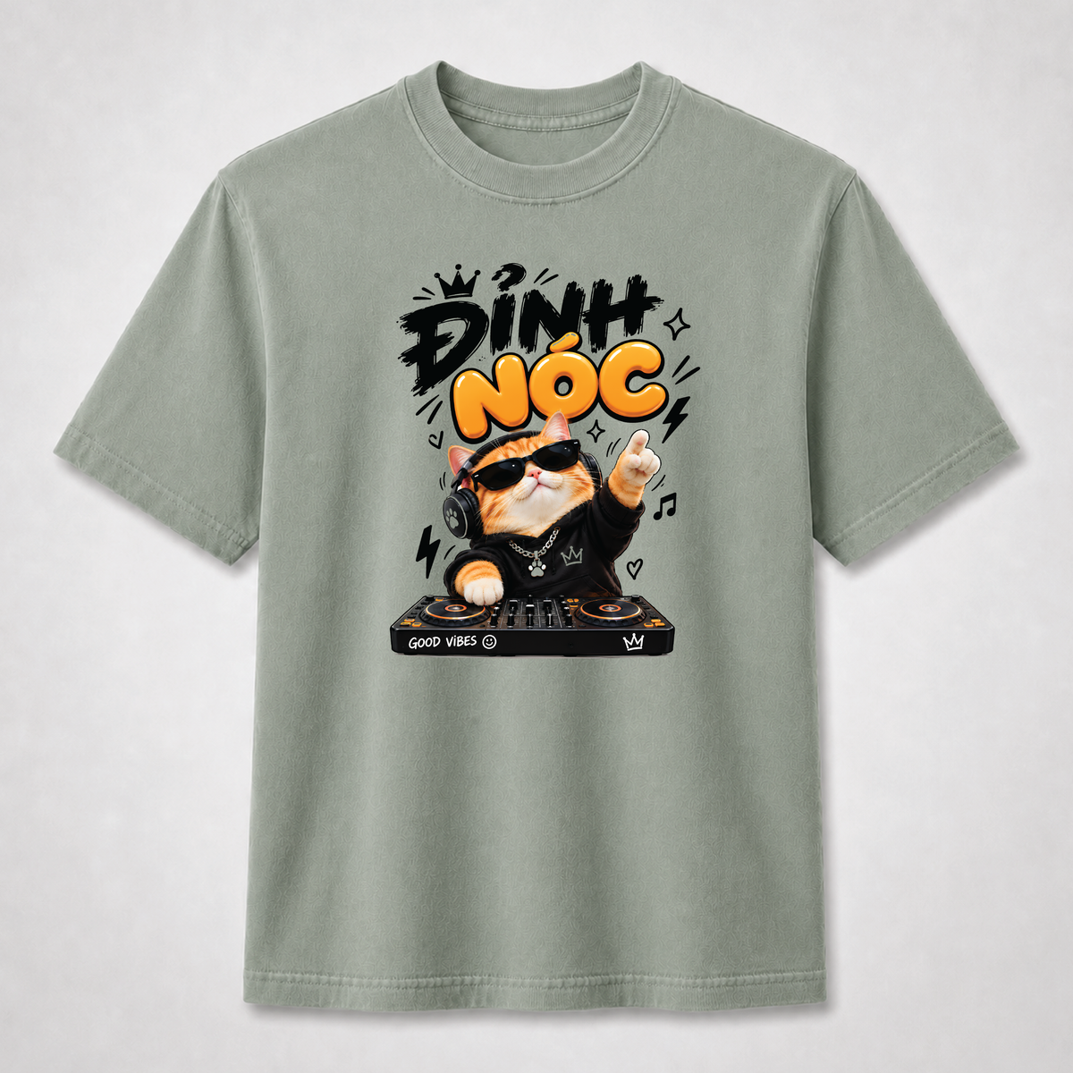 Đỉnh Nóc Retro DJ Cat Vietnamese Graphic Tee