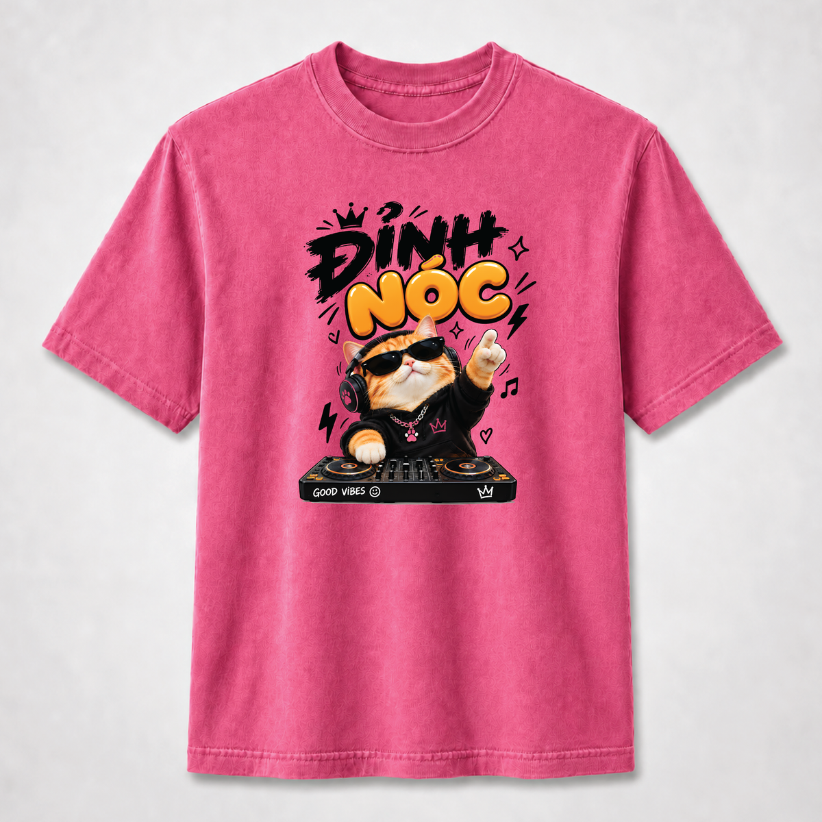 Đỉnh Nóc Retro DJ Cat Vietnamese Graphic Tee