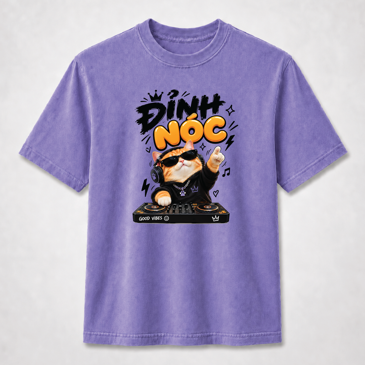 Đỉnh Nóc Retro DJ Cat Vietnamese Graphic Tee