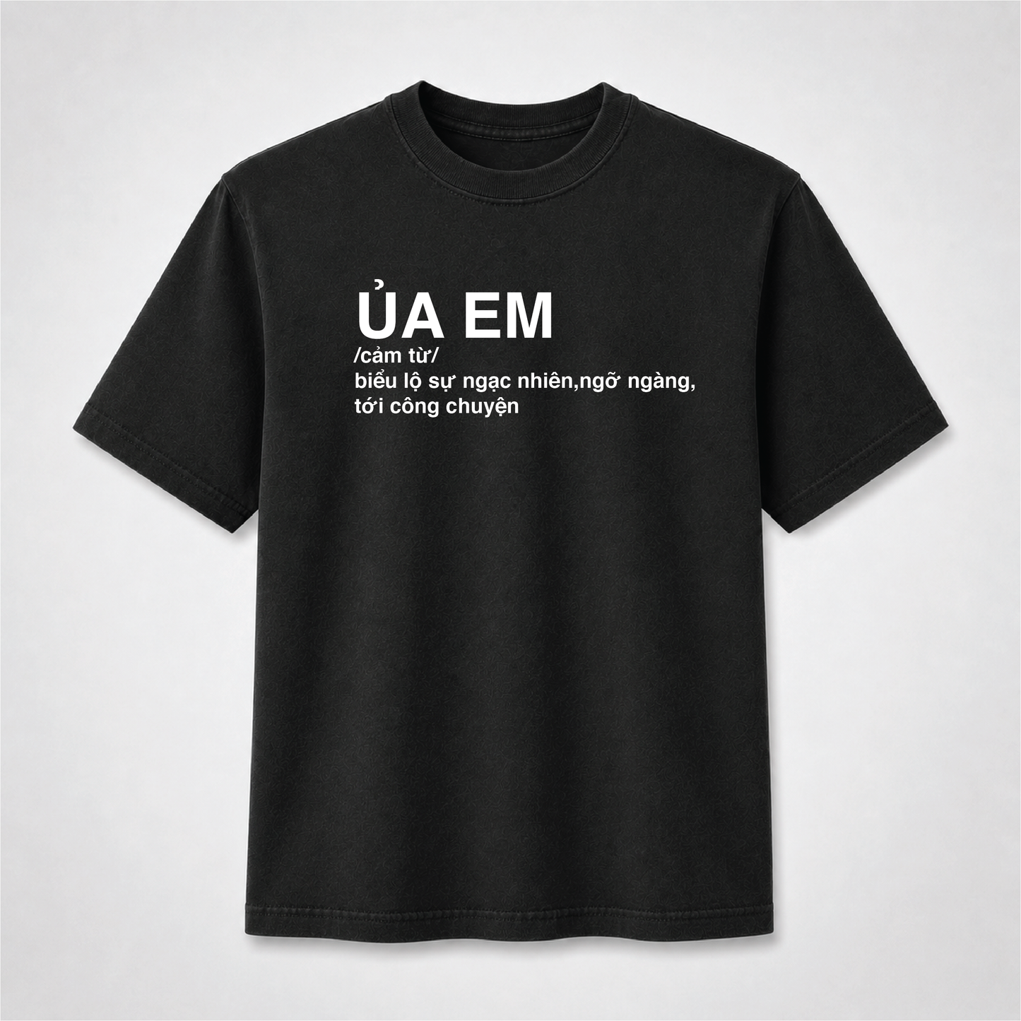 Ủa Em Vietnamese T-Shirt – Funny Vietnamese Slang Graphic Tee