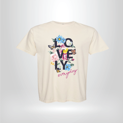 Romantic Floral “LOVE” Tee – Casual Gift for Her