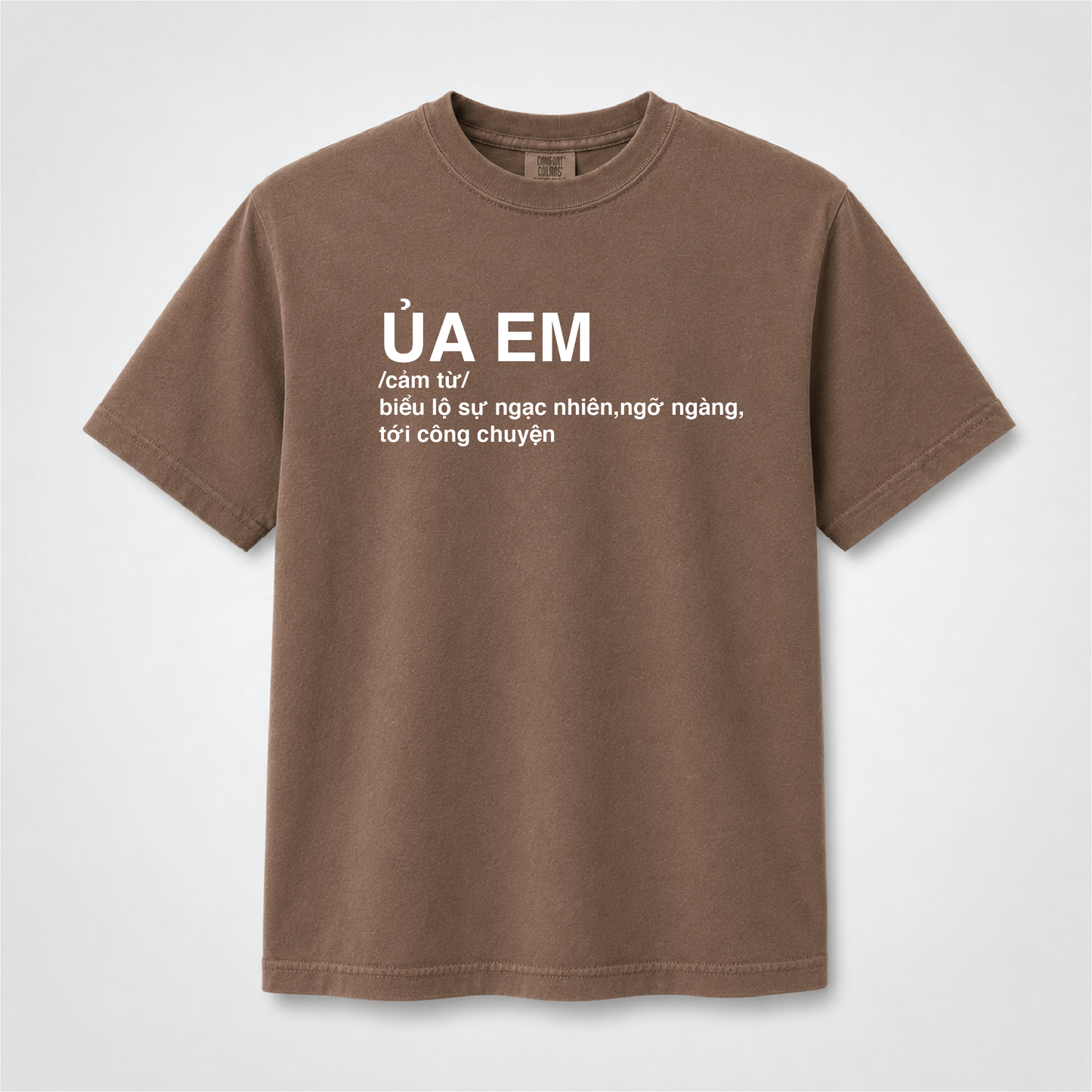 Ủa Em Vietnamese T-Shirt – Funny Vietnamese Slang Graphic Tee