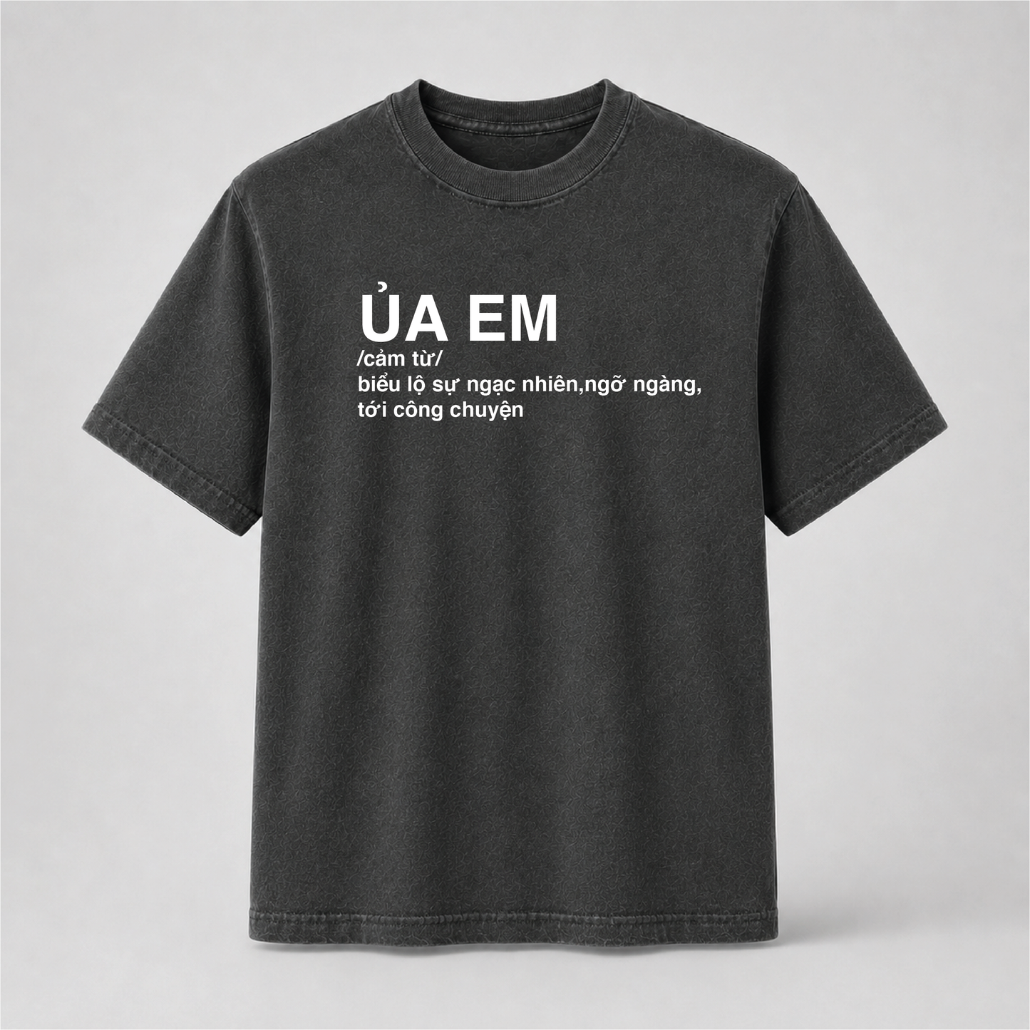 Ủa Em Vietnamese T-Shirt – Funny Vietnamese Slang Graphic Tee